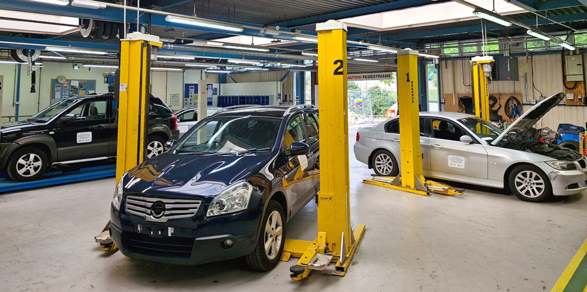 Auromotive facilities banner 2